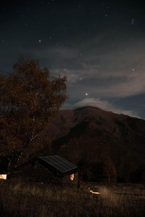 ホテル Bordes Pirineu, Costuix Areu エクステリア 写真